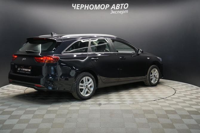 Kia Ceed III с пробегом 2021 года, цена 1 999 000 рублей, 73260 км, универсал, Автокод Объявления