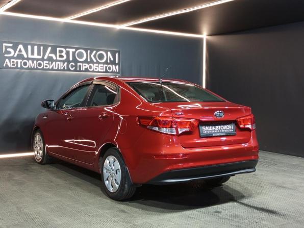 Kia Rio III Рестайлинг с пробегом 2015 года, цена 1 080 000 рублей, 180646 км, седан, Автокод Объявления