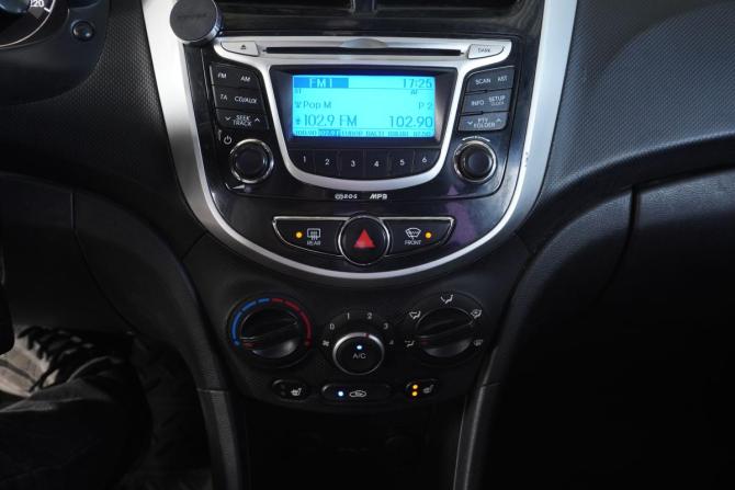 Hyundai Solaris I с пробегом 2011 года, цена 649 000 рублей, 248121 км, седан, Автокод Объявления