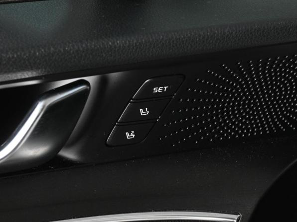 Kia K5 III с пробегом 2021 года, цена 2 979 000 рублей, 57300 км, седан, Автокод Объявления