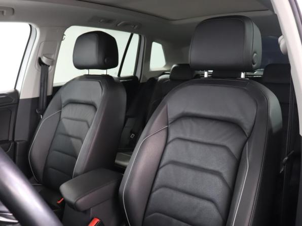 Volkswagen Tiguan II с пробегом 2020 года, цена 3 349 000 рублей, 72455 км, внедорожник, Автокод Объявления