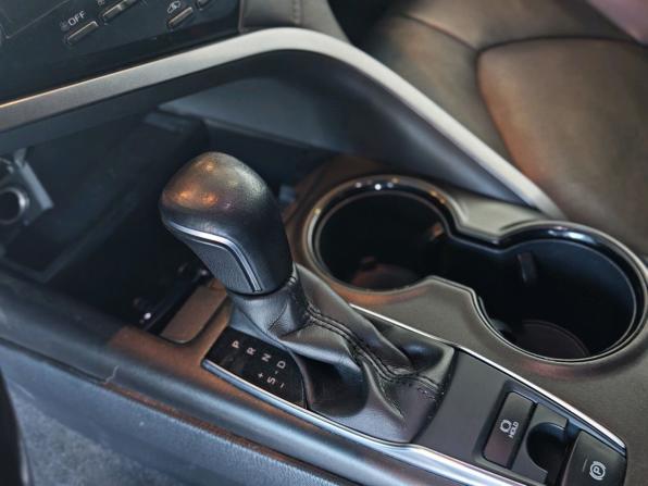 Toyota Camry VIII (XV70) Рестайлинг с пробегом 2021 года, цена 3 195 000 рублей, 100500 км, седан, Автокод Объявления