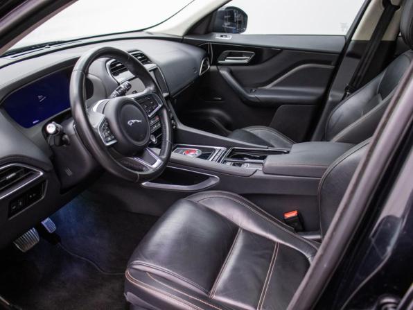 Jaguar F-Pace I с пробегом 2018 года, цена 3 090 000 рублей, 74100 км, внедорожник, Автокод Объявления
