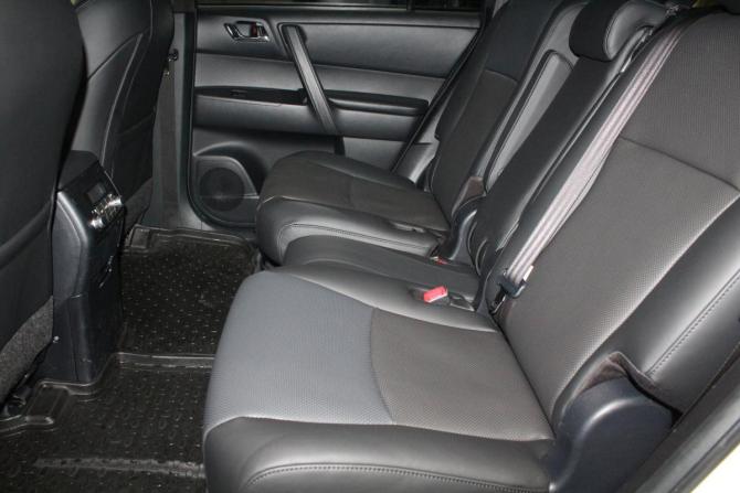 Toyota Highlander II (XU40) Рестайлинг с пробегом 2013 года, цена 1 999 000 рублей, 310690 км, внедорожник, Автокод Объявления