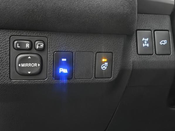 Toyota RAV4 IV (XA40) Рестайлинг с пробегом 2017 года, цена 2 888 000 рублей, 124452 км, внедорожник, Автокод Объявления