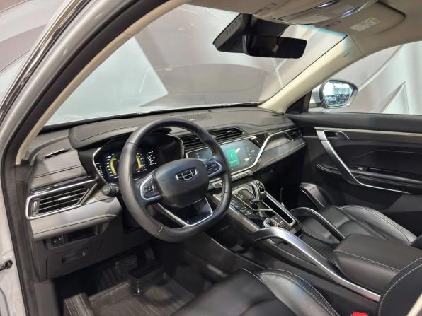 Geely Atlas Pro с пробегом 2023 года, цена 1 895 000 рублей, 45973 км, внедорожник, Автокод Объявления
