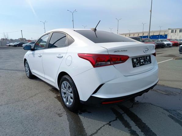 Hyundai Solaris II Рестайлинг с пробегом 2021 года, цена 1 439 995 рублей, 116746 км, седан, Автокод Объявления