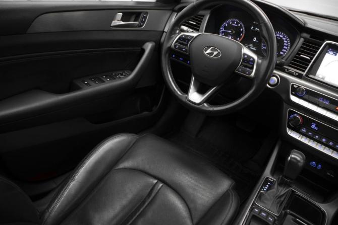 Hyundai Sonata VII (LF) Рестайлинг с пробегом 2017 года, цена 1 850 000 рублей, 143431 км, седан, Автокод Объявления