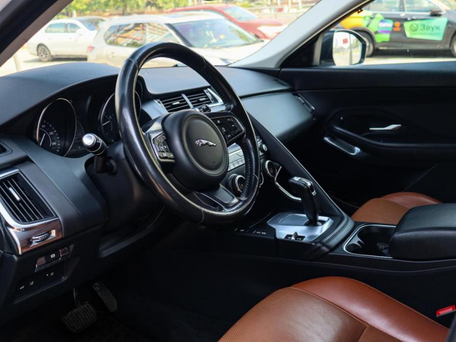 Jaguar E-Pace I Москва  - изображение 18