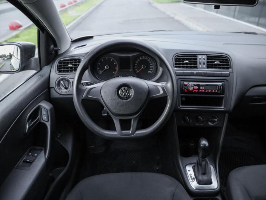 Volkswagen Polo V Рестайлинг Санкт-Петербург  - изображение 12