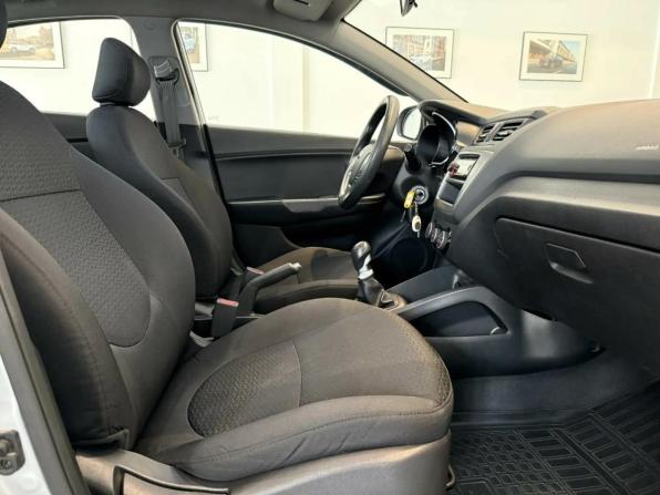 Kia Rio III Рестайлинг с пробегом 2017 года, цена 1 049 000 рублей, 110733 км, седан, Автокод Объявления