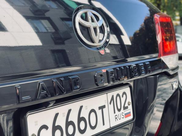 Toyota Land Cruiser 200 Series Рестайлинг 1 с пробегом 2014 года, цена 4 450 000 рублей, 190504 км, внедорожник, Автокод Объявления
