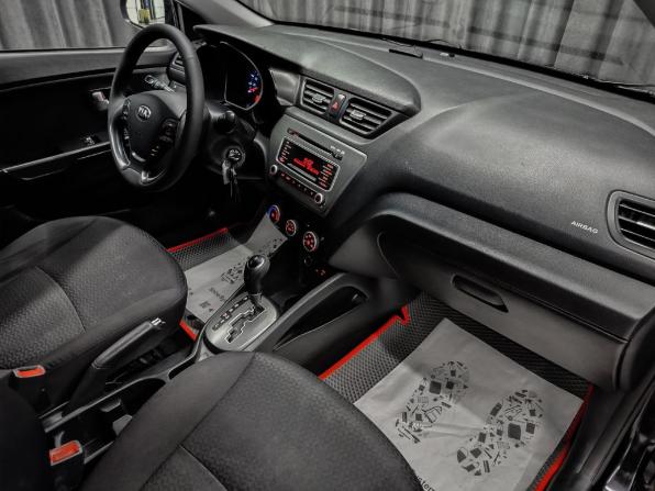 Kia Rio III Рестайлинг с пробегом 2016 года, цена 880 000 рублей, 153000 км, седан, Автокод Объявления