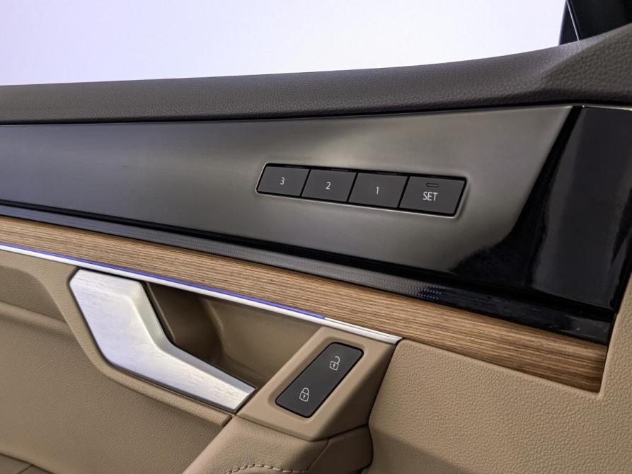 Volkswagen Touareg III Москва  - изображение 28