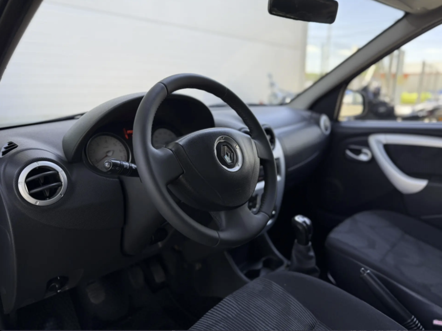 Renault Logan I Рестайлинг Ставрополь  - изображение 14