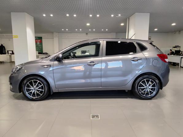 Kia Rio III Рестайлинг с пробегом 2017 года, цена 1 289 000 рублей, 62048 км, хэтчбек, Автокод Объявления