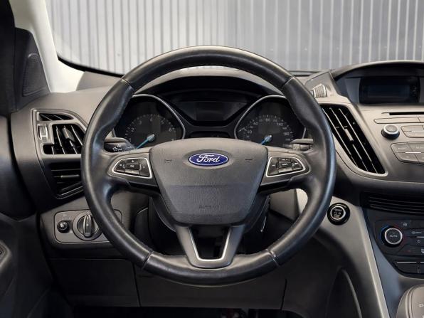 Ford Kuga II Рестайлинг с пробегом 2016 года, цена 1 647 000 рублей, 97442 км, внедорожник, Автокод Объявления