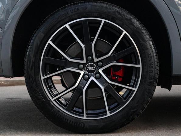 Audi Q5 II (FY) Рестайлинг с пробегом 2025 года, цена 5 690 000 рублей, 9319 км, внедорожник, Автокод Объявления