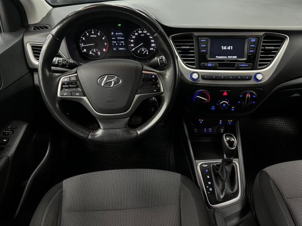 Hyundai Solaris II с пробегом 2017 года, цена 1 350 000 рублей, 105382 км, седан, Автокод Объявления