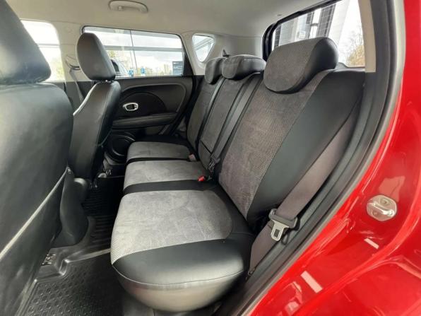Kia Soul II Рестайлинг с пробегом 2017 года, цена 1 595 000 рублей, 87908 км, хэтчбек, Автокод Объявления