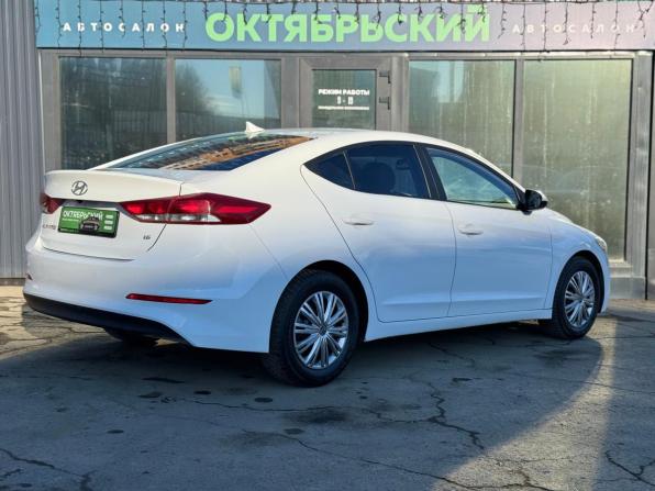 Hyundai Avante VI Рестайлинг с пробегом 2018 года, цена 1 599 000 рублей, 98811 км, седан, Автокод Объявления