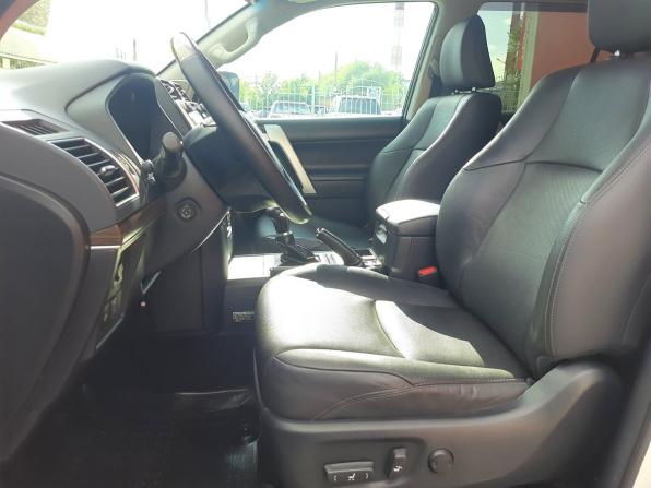 Toyota Land Cruiser Prado 150 Series Рестайлинг 2 с пробегом 2017 года, цена 4 890 000 рублей, 129521 км, внедорожник, Автокод Объявления