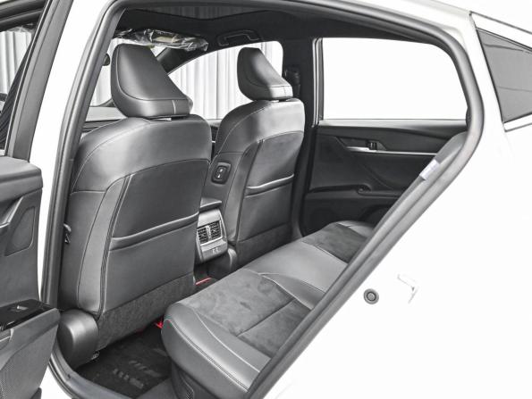 Toyota Camry IX (XV80) China Market с пробегом 2026 года, цена 4 725 000 рублей, 89 км, седан, Автокод Объявления