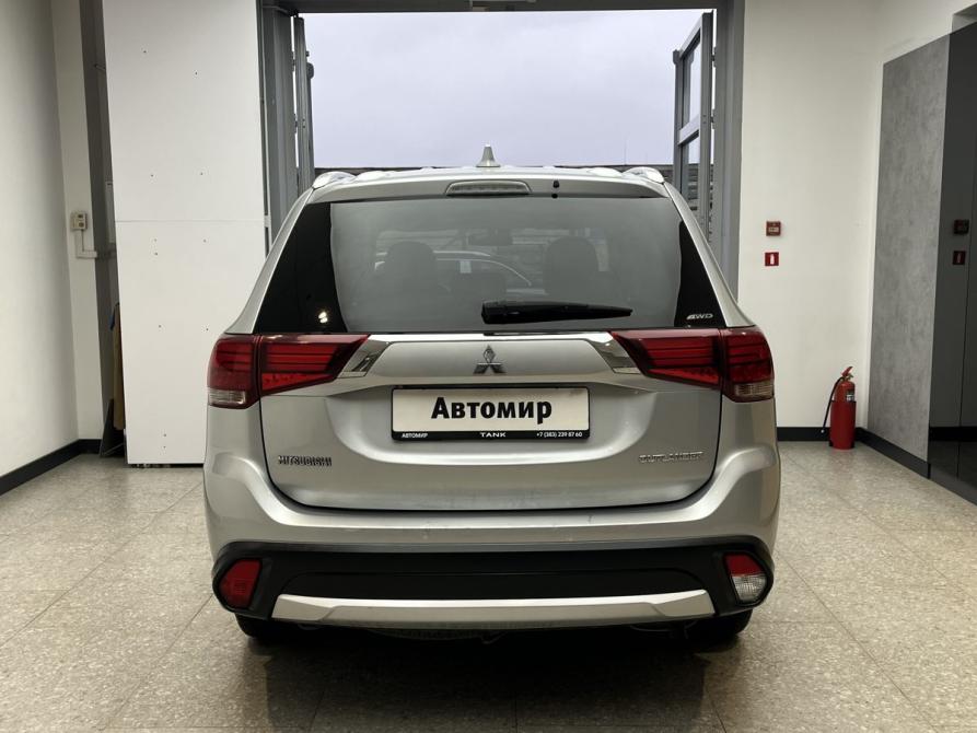 Mitsubishi Outlander III Рестайлинг 2 Новосибирск  - изображение 5