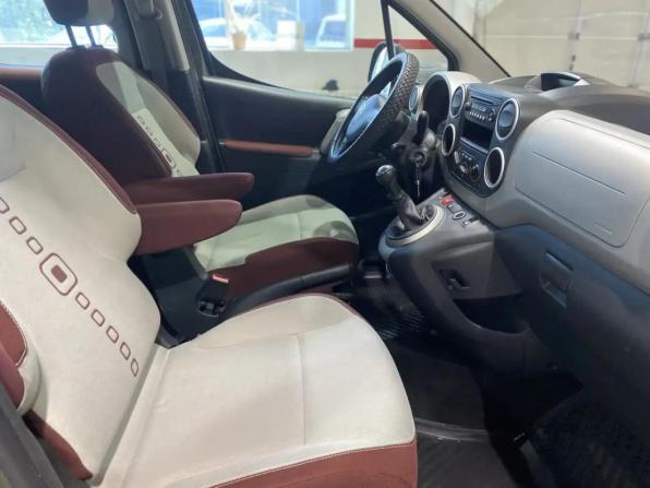 Citroen Berlingo II Рестайлинг с пробегом 2012 года, цена 999 000 рублей, 136000 км, минивэн, Автокод Объявления