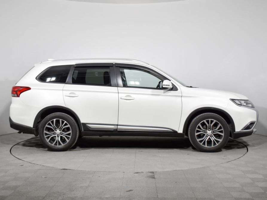 Mitsubishi Outlander III Рестайлинг 2 Санкт-Петербург  - изображение 4