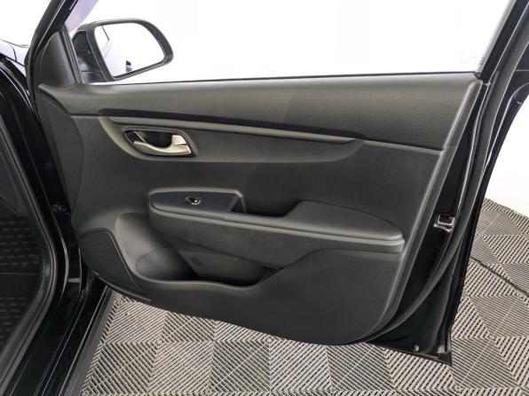 Kia Rio IV с пробегом 2018 года, цена 1 250 000 рублей, 182068 км, хэтчбек, Автокод Объявления