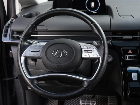 Hyundai Staria I с пробегом 2021 года, цена 4 998 000 рублей, 68893 км, минивэн, Автокод Объявления