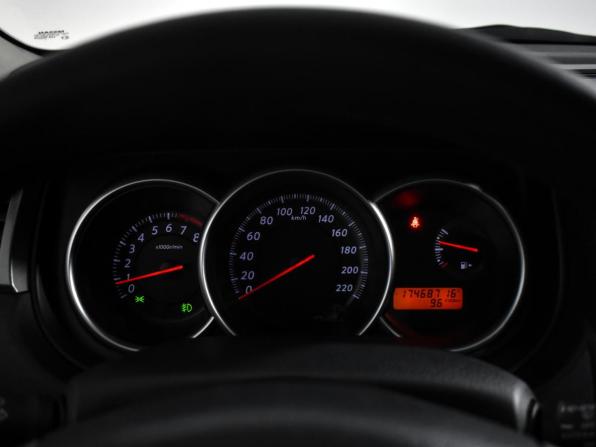 Nissan Tiida I Рестайлинг с пробегом 2011 года, цена 725 000 рублей, 174655 км, хэтчбек, Автокод Объявления