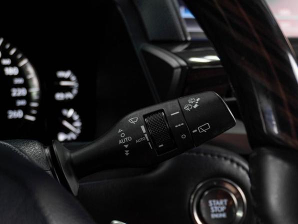 Lexus LX III Рестайлинг 2 с пробегом 2019 года, цена 10 600 000 рублей, 129800 км, внедорожник, Автокод Объявления