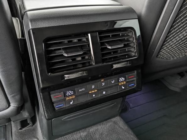 Volkswagen Touareg III с пробегом 2018 года, цена 5 650 000 рублей, 106505 км, внедорожник, Автокод Объявления