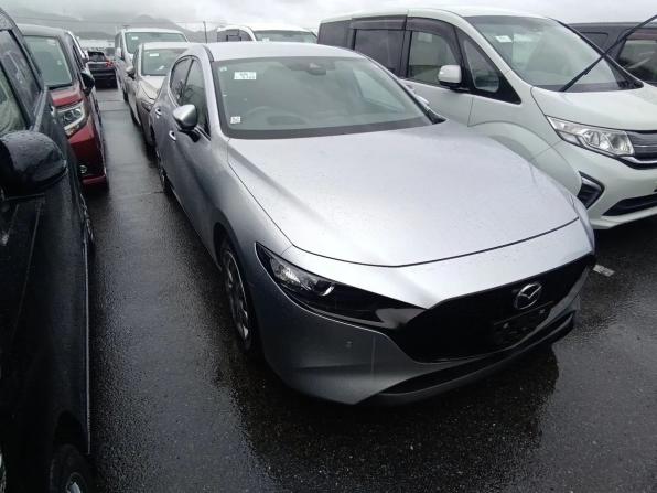Mazda 3 IV (BP) с пробегом 2022 года, цена 1 290 000 рублей, 40000 км, хэтчбек, Автокод Объявления