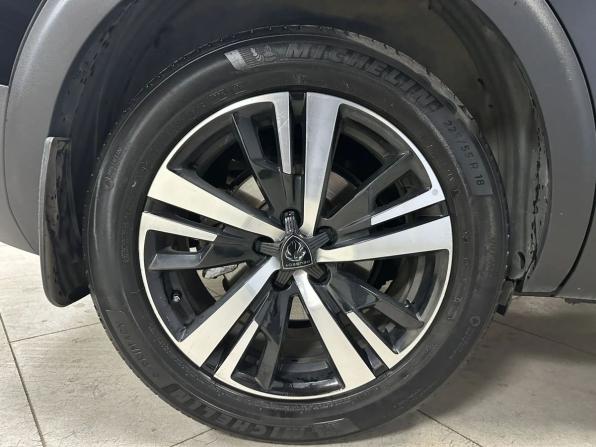 Peugeot 5008 II Рестайлинг с пробегом 2022 года, цена 2 799 000 рублей, 54027 км, внедорожник, Автокод Объявления