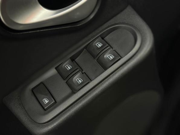 Renault Duster I Рестайлинг с пробегом 2017 года, цена 1 299 000 рублей, 123000 км, внедорожник, Автокод Объявления