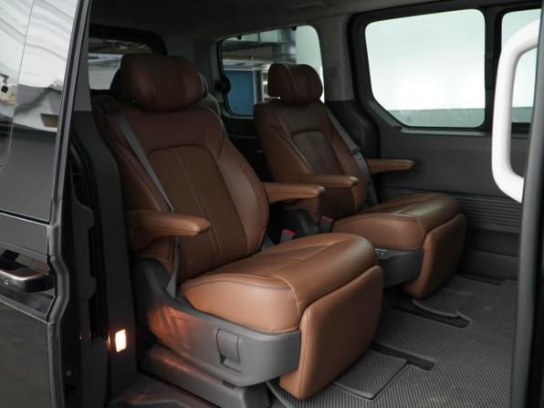 Hyundai Staria I с пробегом 2023 года, цена 5 650 000 рублей, 87120 км, минивэн, Автокод Объявления
