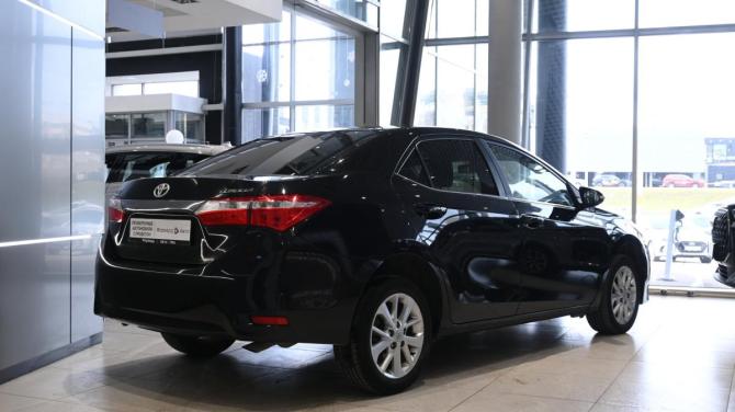 Toyota Corolla XI (E160 E170 E180) с пробегом 2013 года, цена 995 000 рублей, 236000 км, седан, Автокод Объявления