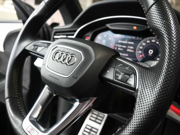 Audi Q8 I (4M) с пробегом 2019 года, цена 6 449 900 рублей, 219000 км, внедорожник, Автокод Объявления