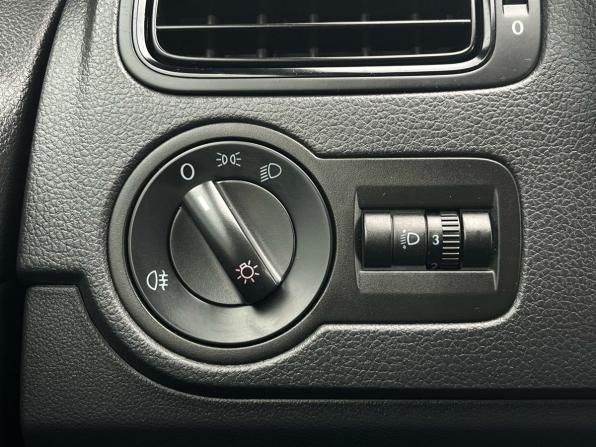 Volkswagen Polo V с пробегом 2011 года, цена 860 000 рублей, 90837 км, седан, Автокод Объявления