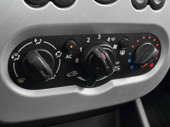 Renault Sandero I с пробегом 2012 года, цена 780 000 рублей, 86991 км, хэтчбек, Автокод Объявления