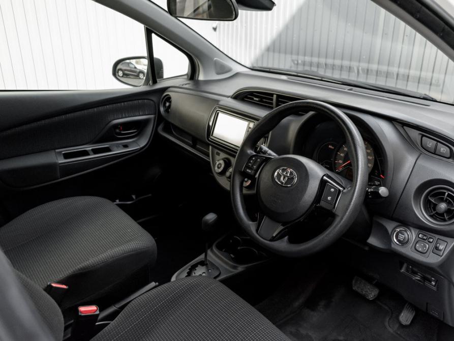 Toyota Vitz III (XP130) Рестайлинг 2 Екатеринбург  - изображение 11