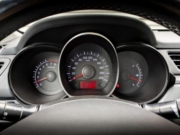 Kia Rio III Рестайлинг с пробегом 2017 года, цена 1 300 000 рублей, 76000 км, седан, Автокод Объявления