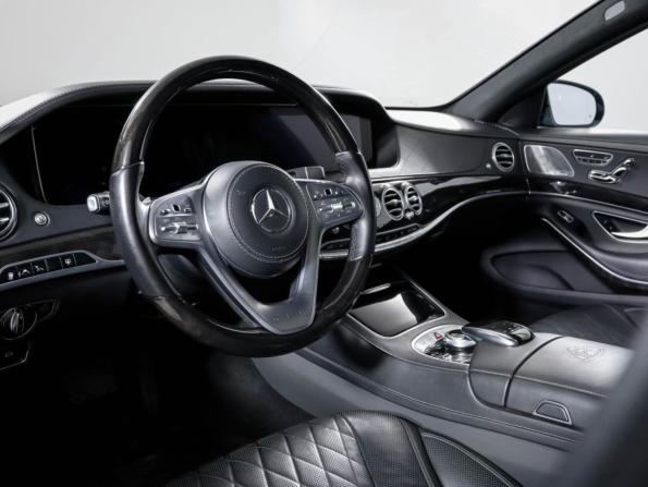 Mercedes-Benz Maybach S-Класс I (X222) Рестайлинг с пробегом 2018 года, цена 5 990 000 рублей, 105453 км, седан, Автокод Объявления