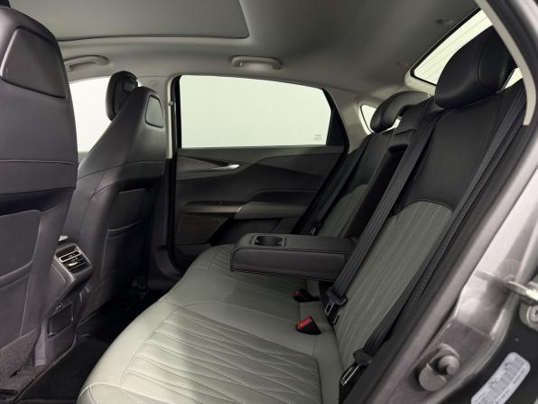 Changan Lamore с пробегом 2024 года, цена 2 120 000 рублей, 15706 км, седан, Автокод Объявления