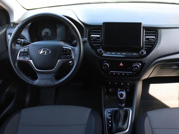 Hyundai Solaris II Рестайлинг с пробегом 2021 года, цена 1 799 000 рублей, 20567 км, седан, Автокод Объявления