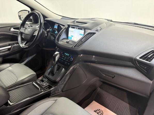 Ford Kuga II Рестайлинг с пробегом 2017 года, цена 1 495 000 рублей, 137563 км, внедорожник, Автокод Объявления