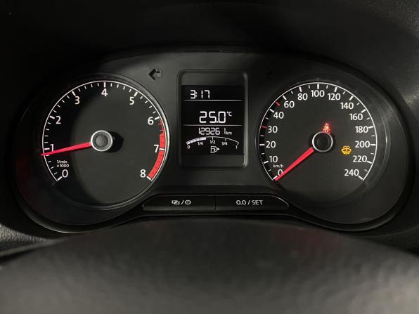 Volkswagen Polo V Рестайлинг с пробегом 2018 года, цена 1 050 000 рублей, 129258 км, седан, Автокод Объявления